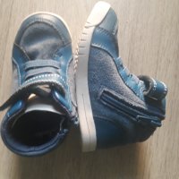 Детски обувки номер 23 Clark's , снимка 2 - Бебешки обувки - 38615385