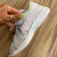 Оригинални юношески маратонки Nike Revolution 4 Girls Ps! 31,5 н, снимка 8 - Детски маратонки - 40630088