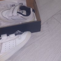 Кожени маратонки Adidas, снимка 2 - Детски обувки - 42814315