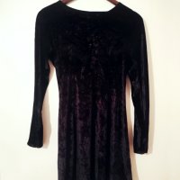 Черна кадифена есенна рокля с дълъг ръкав S размер, снимка 1 - Рокли - 42852842
