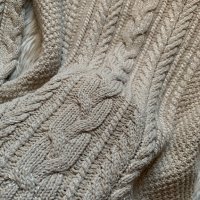 Лъскав пуловер Манго, снимка 3 - Блузи с дълъг ръкав и пуловери - 39098176