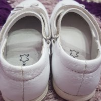 Бели обувчици, снимка 3 - Детски обувки - 40610938