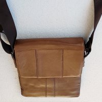 Мъжка  кафява кожена чанта с капак от телешки бокс черно, дъб  и  тик, снимка 1 - Чанти - 38999742