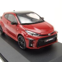 Toyota Yaris GR 2020 - мащаб 1:43 на Solido моделът е нов в PVC дисплей-кейс, снимка 7 - Колекции - 42719015