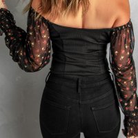 Дамска блуза в черно с ефектни дълги ръкави на цветя, снимка 2 - Блузи с дълъг ръкав и пуловери - 42775049