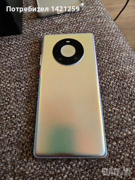 Продавам мобилен апарат Huawei Mate 40 pro, снимка 1