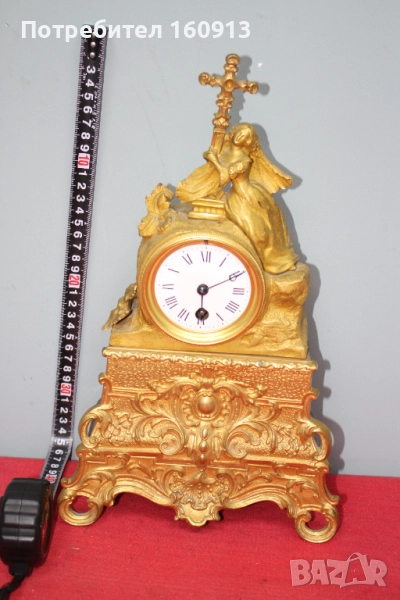 Позлатен бронз каминен часовник фигура жена религиозен кръст, снимка 1