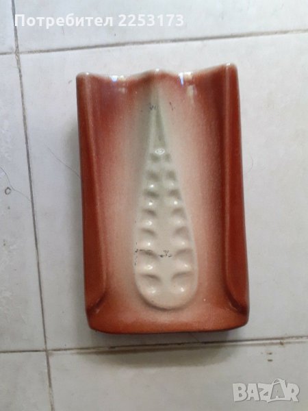 Порцеланова ваза за стена, снимка 1