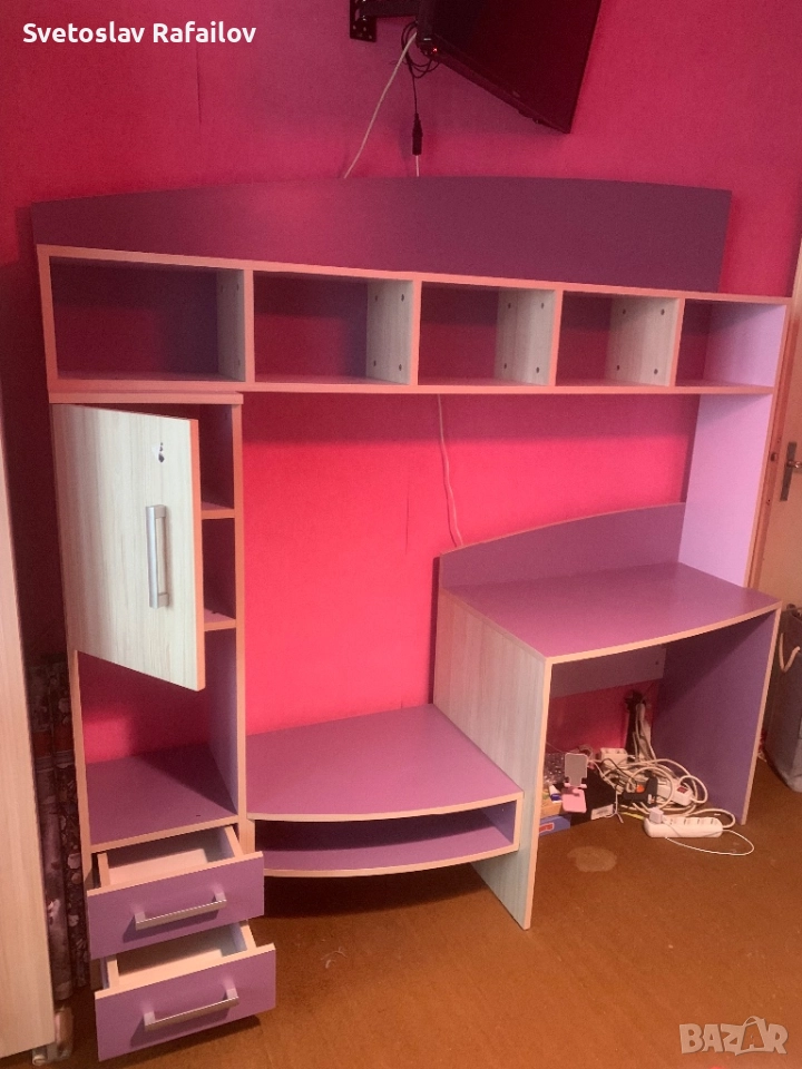 Детска секция с бюро и двукрилен гардероб, снимка 1