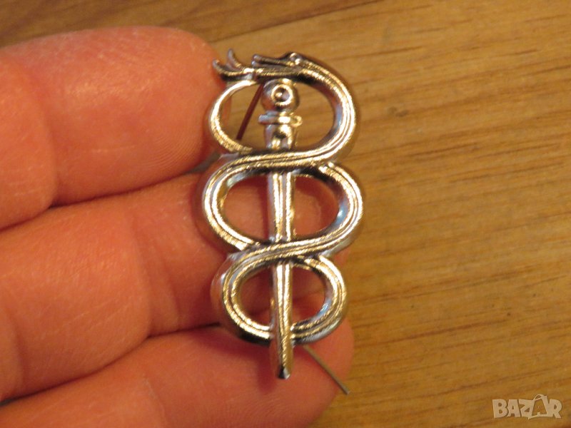 Военен вензел Доктор българска армия  златен -1 бр.  - за ценители и колекционери., снимка 1