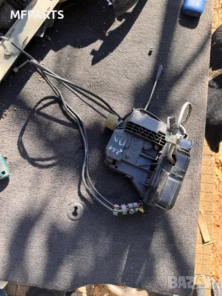 Предна лява брава за врата за Mercedes W211 седан/ комби , снимка 1