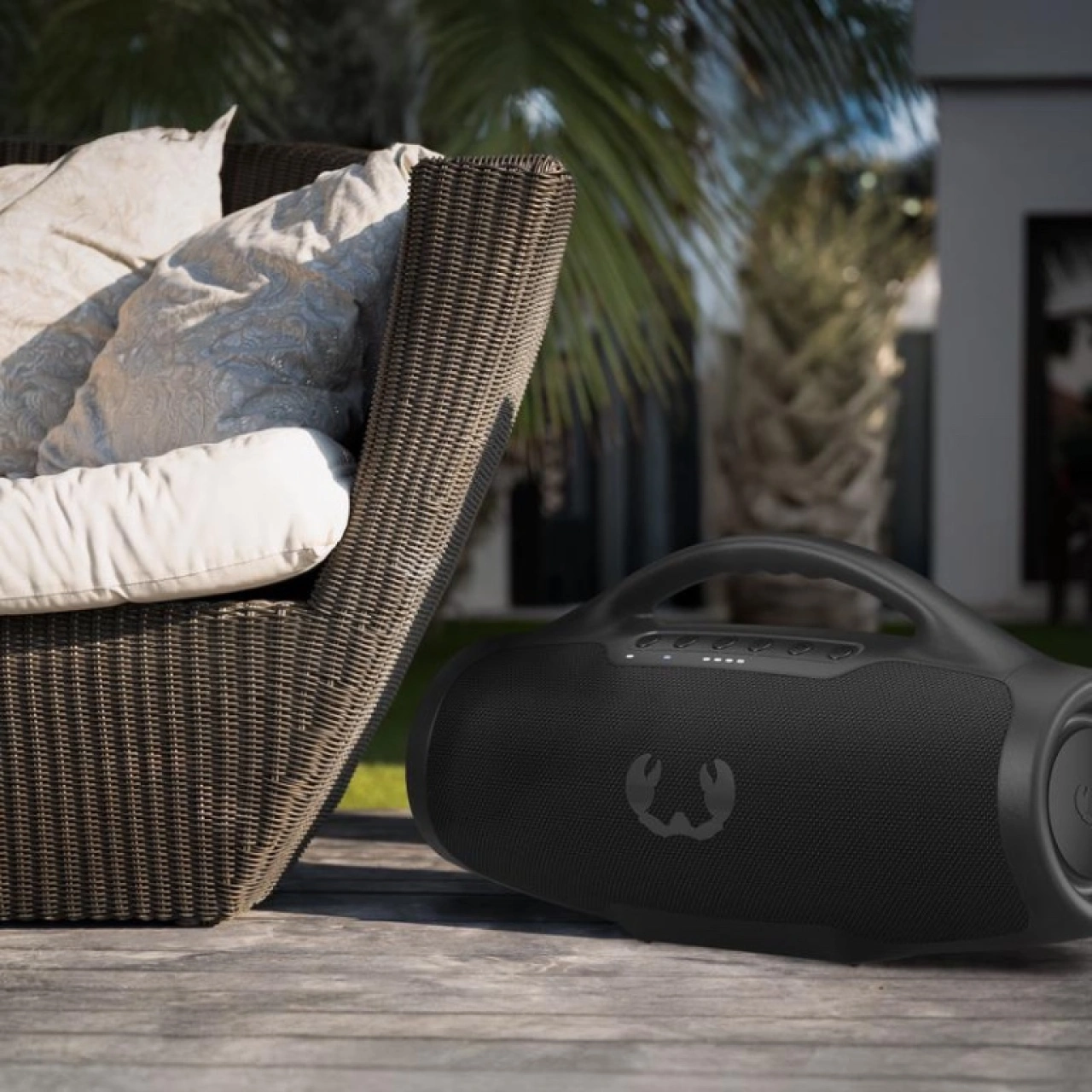 НоваBluetoothколонаFreshnRebelWirelessSpeakerXXL