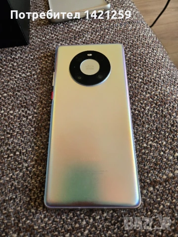 Продавам мобилен апарат Huawei Mate 40 pro