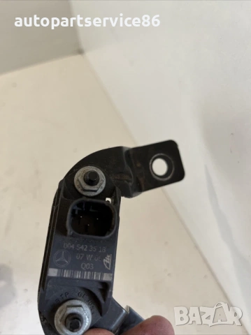 Сензор удар заден десен за Mercedes ML 420 CDI W164 (2007) 0045423518, снимка 2 - Части - 53962118