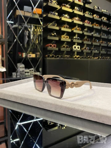 очила с черен обикновен калъф и ув защита versace