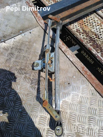 Ел. мотор за чистачките за Fiat Stilo Hatchback (10.2001 - 11.2010), хечбек, позиция: предна, № Dens