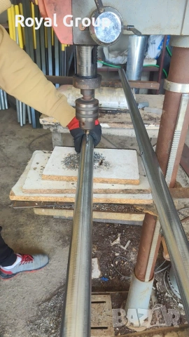 Поцинковани тръби - колове за ограда със 3 дупки двустранно. Дължина 2 м 