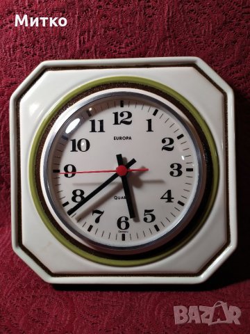 Стар порцеланов немски кварцов часовник "EUROPA"