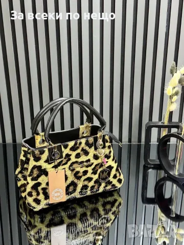 Michael Kors Дамска Чанта Майкъл Корс - Различни Цветове Код SEM-497, снимка 10 - Чанти - 55872887