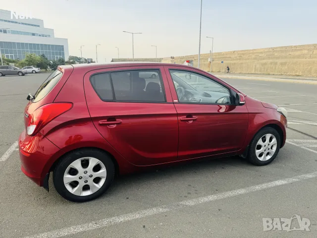 хюндай i20 2014, снимка 3 - Автомобили и джипове - 56027996