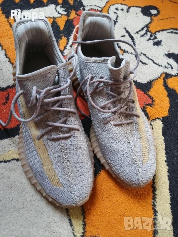 Adidas Yeezy Boost 350 V2 Tail Light маратонки , снимка 3 - Маратонки - 51391496