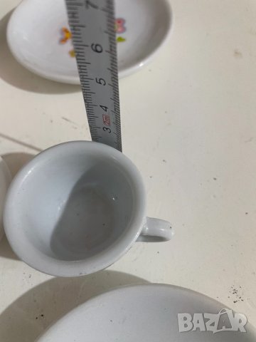 Малки порцеланови чинийки , снимка 4 - Антикварни и старинни предмети - 37247755