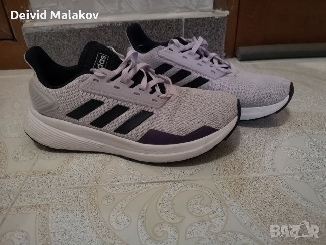 Продавам спортни летни дамски обувки adidas , снимка 1 - Дамски боти - 38390462