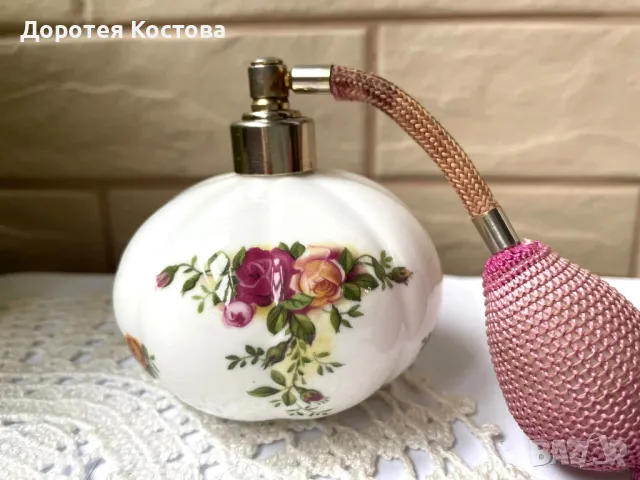 ROYAL ALBERT красиво порцеланово шишенце за парфюм от Англия, снимка 4 - Антикварни и старинни предмети - 49700665