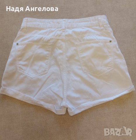 Бели дънкови къси панталонки - 15 лв., снимка 2 - Къси панталони и бермуди - 38438416