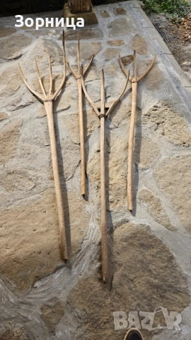 Колела от каруца, сърпове, вили, стълби и още дървени инструменти, снимка 5 - Други - 51639672