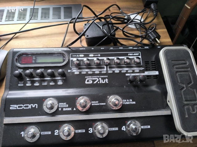 Zoom G7.1ut - с или без захранване 