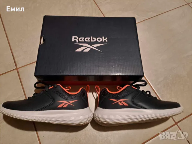 маротонки REEBOK-30 номер, снимка 2 - Детски маратонки - 47569655