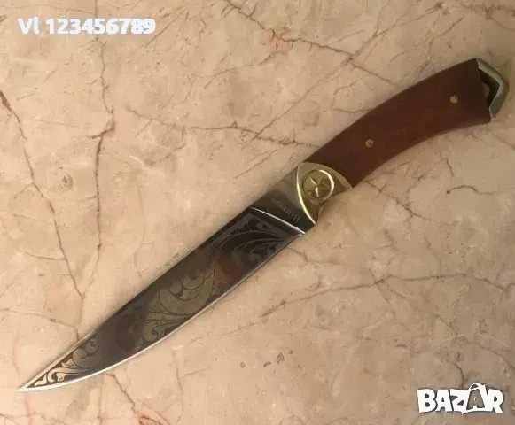 Ловен нож Пантера с гравирани флорални елементи на острието Ст 65х13