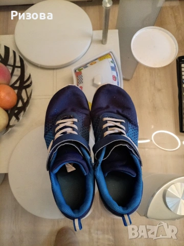 Подарявам маратонки 38 ном. запазени. , снимка 2 - Детски маратонки - 54158799