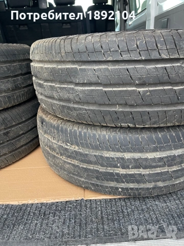 Бусови Гуми 235/65/16С Continental 