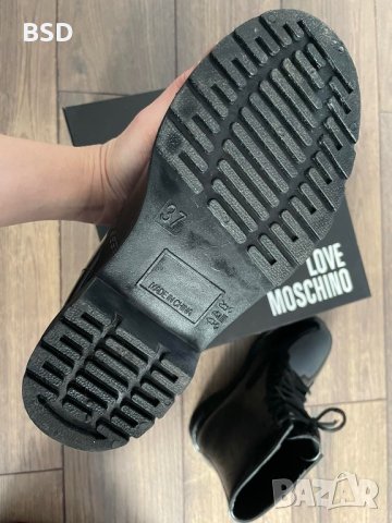 Боти Moschino, снимка 4 - Дамски боти - 40565916