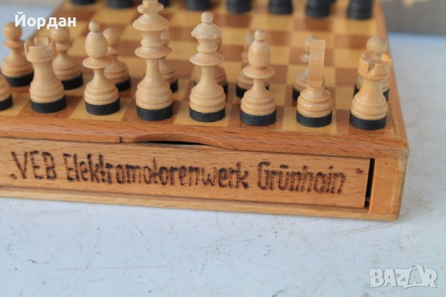 Неизползван дървен туристически шах от '' ГДР '' с магнити, снимка 3 - Колекции - 40196771