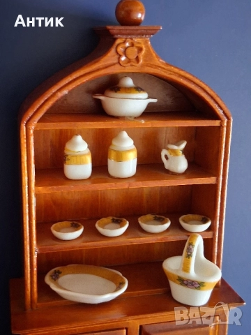 Старо Трапезно Дървено Шкафче с Посуда Миниатюра, снимка 7 - Колекции - 52361174