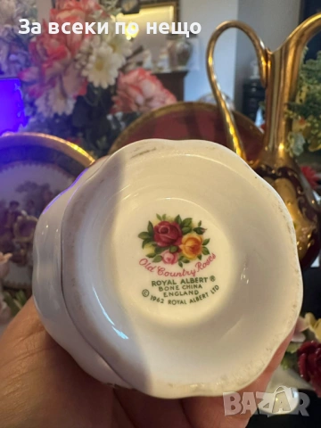 Royal Albert “Old country roses “- великолепни вазичка, бижутрека и декирация Код P2025, снимка 11 - Декорация за дома - 53937276