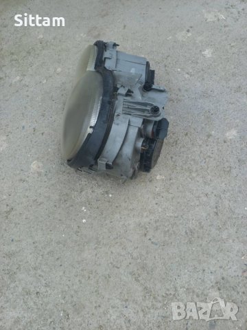 Фар за Мерцедес ц класа ляв, снимка 4 - Части - 40860447