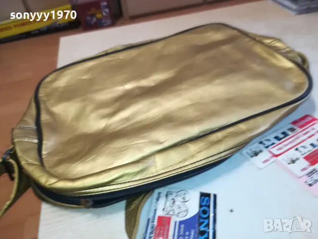 adidas-чанта цвят злато от германия 1212241803, снимка 11 - Чанти - 48324250