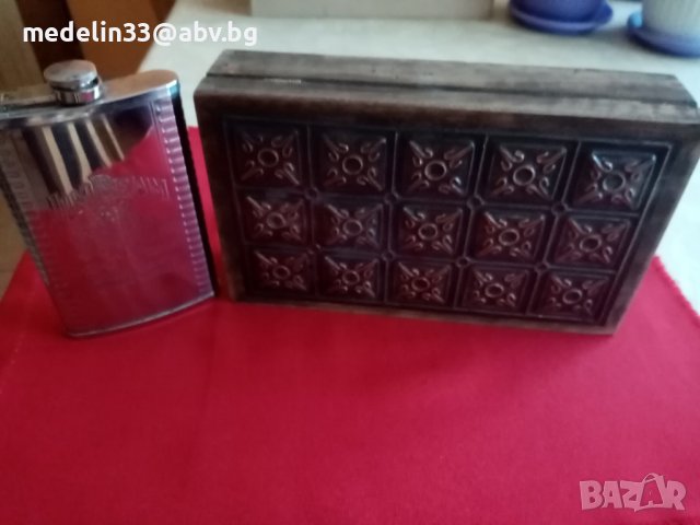 Дървени сувенири, медно инкрустирани кутия, кутия с лула, принадлежности, неръждаема Jim Beam. , снимка 4 - Антикварни и старинни предмети - 44415626