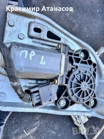 Машинка ел. стъкло предна лява за Мерцедес Ц-класа W203.A2037201746, снимка 2 - Части - 47896894