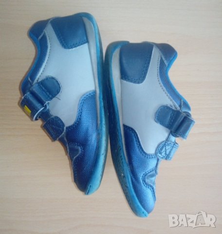 Детски маратонки с миньони, снимка 4 - Детски маратонки - 35149064