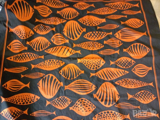 Шал с риби , снимка 1