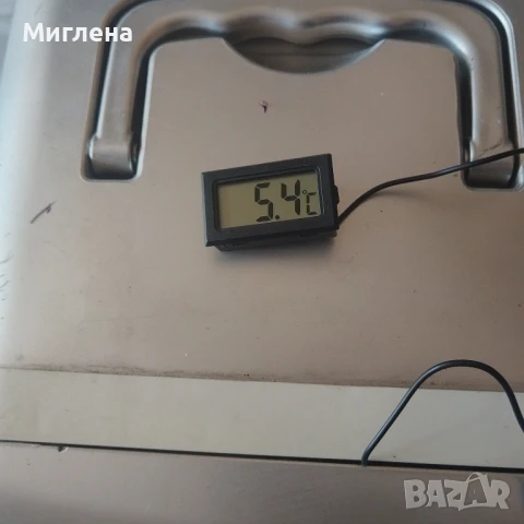 Мини хладилник на 12 и 220 волта, снимка 5 - Хладилни чанти - 50971124