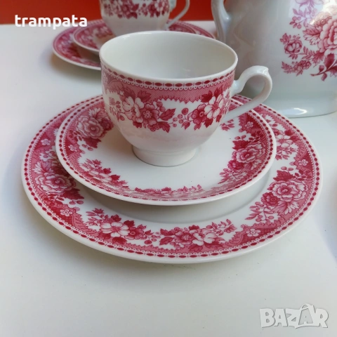 НАЙ ДОБРАТА ОФЕРТА  Порцеланов Сервиз за кафе / Чай Royal Derby , снимка 2 - Прибори за хранене, готвене и сервиране - 53181984