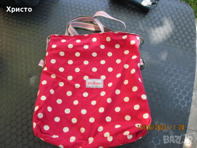 дамска чанта, снимка 2 - Чанти - 51699553