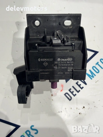 282122683R усилвател за антена от Dacia Logan 3 1.0 TCe, двигател H4D470, 91 кс, (3KM6), 5ск.