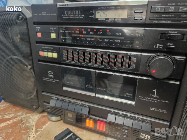 Ретро касетофон Sharp CD X9 boombox